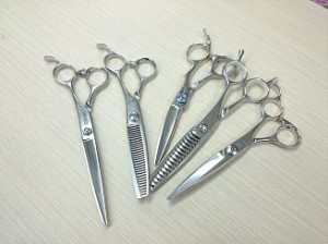 ハサミ研ぎました！
